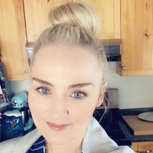 Meet your Posher, Kelly cherry cola